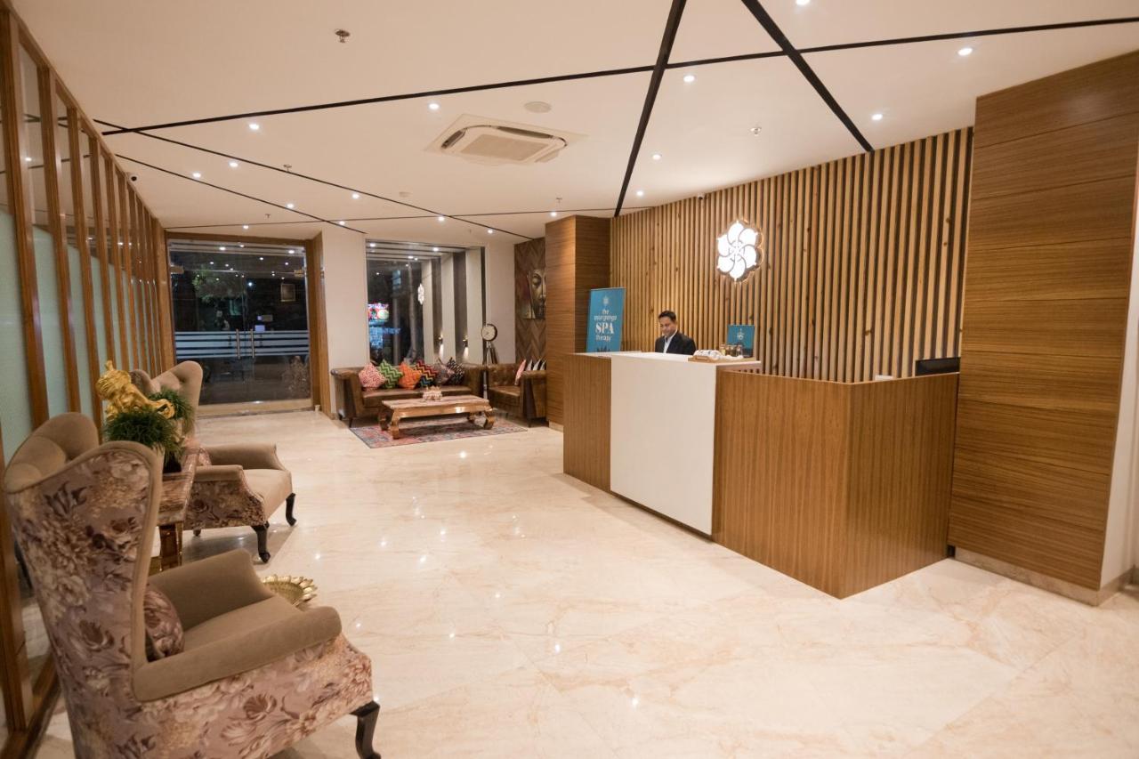 Holywater Hotel By Ganga Kinare #150 Mts From Ganga Ghat Rishīkesh Exteriör bild